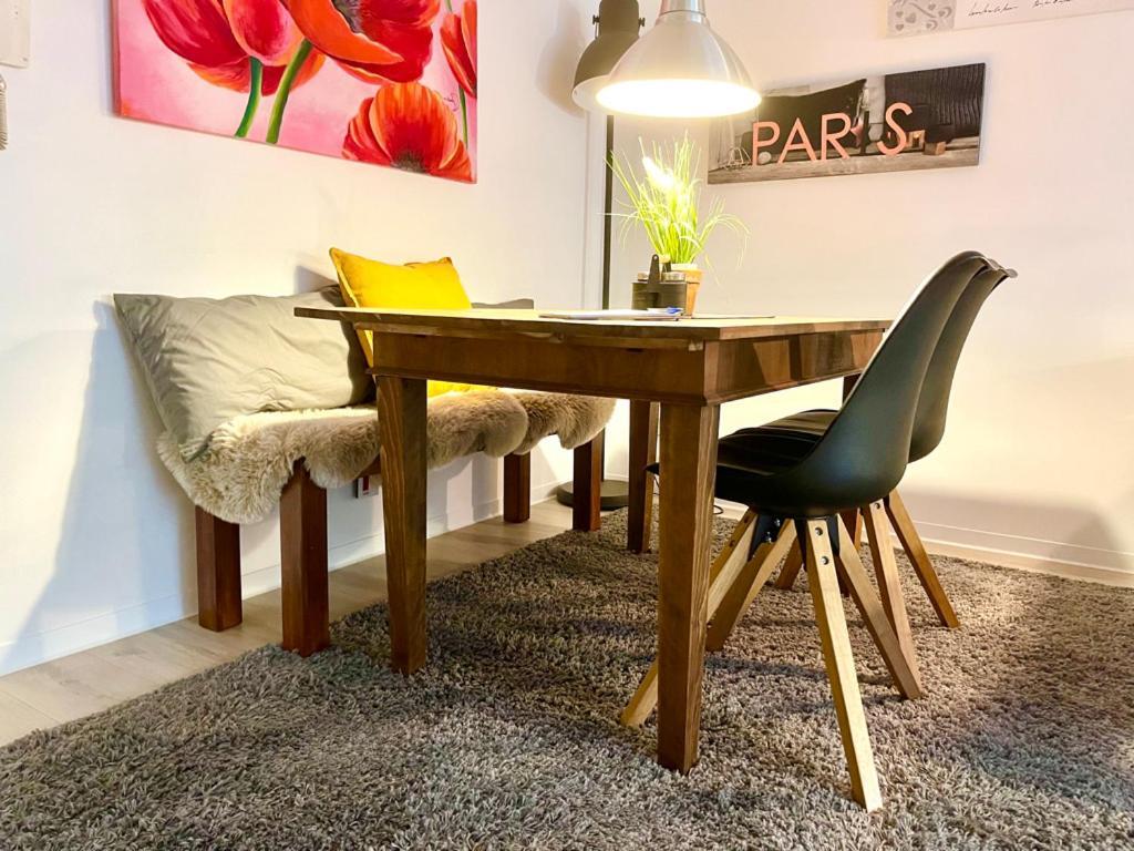 Living At Saarpartments -Adultsonly- 2 Bedrooms, Kitchen - Business & Holiday Apartments For Long- And Short Term Stay, 3 Min To Train Station, Secure E-Bike Parking! Саарбрюккен Экстерьер фото
